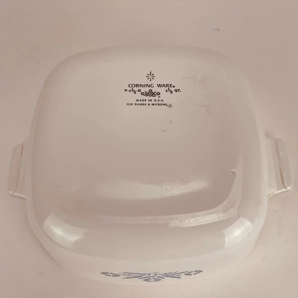Corning Ware Blue Cornflower 1.5 Qt. Casserole P1B with lid